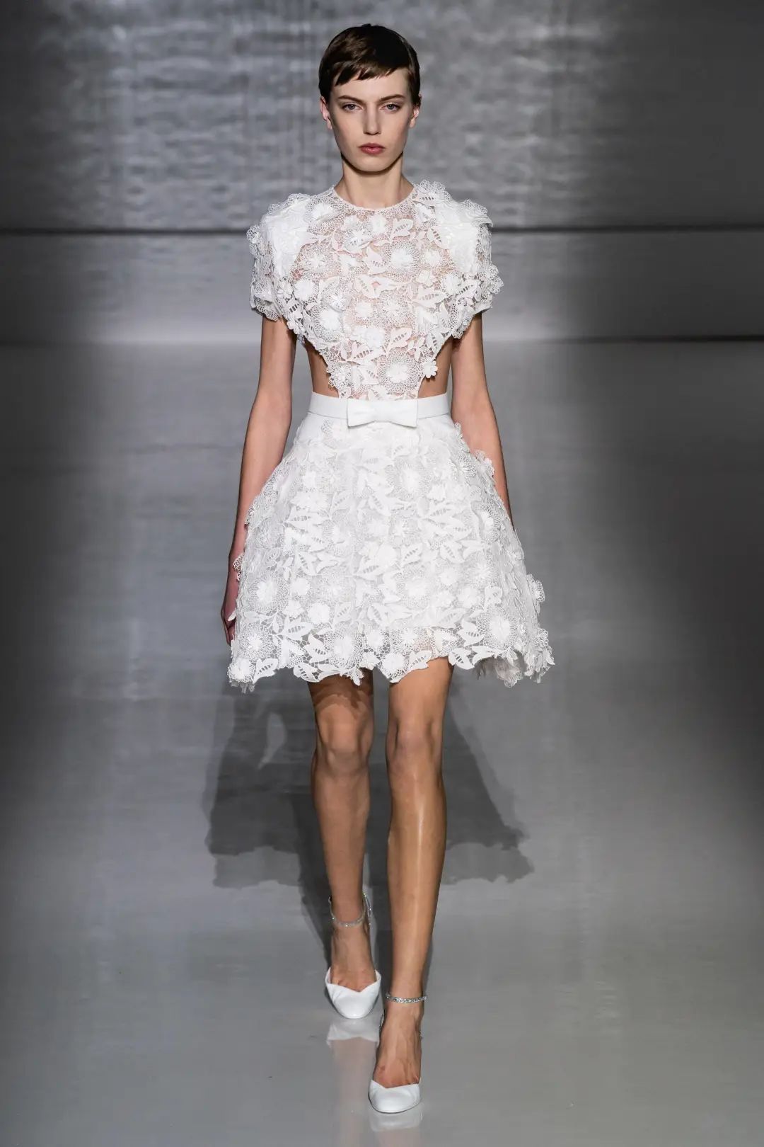 givenchy什么潮牌,givenchy高端时尚