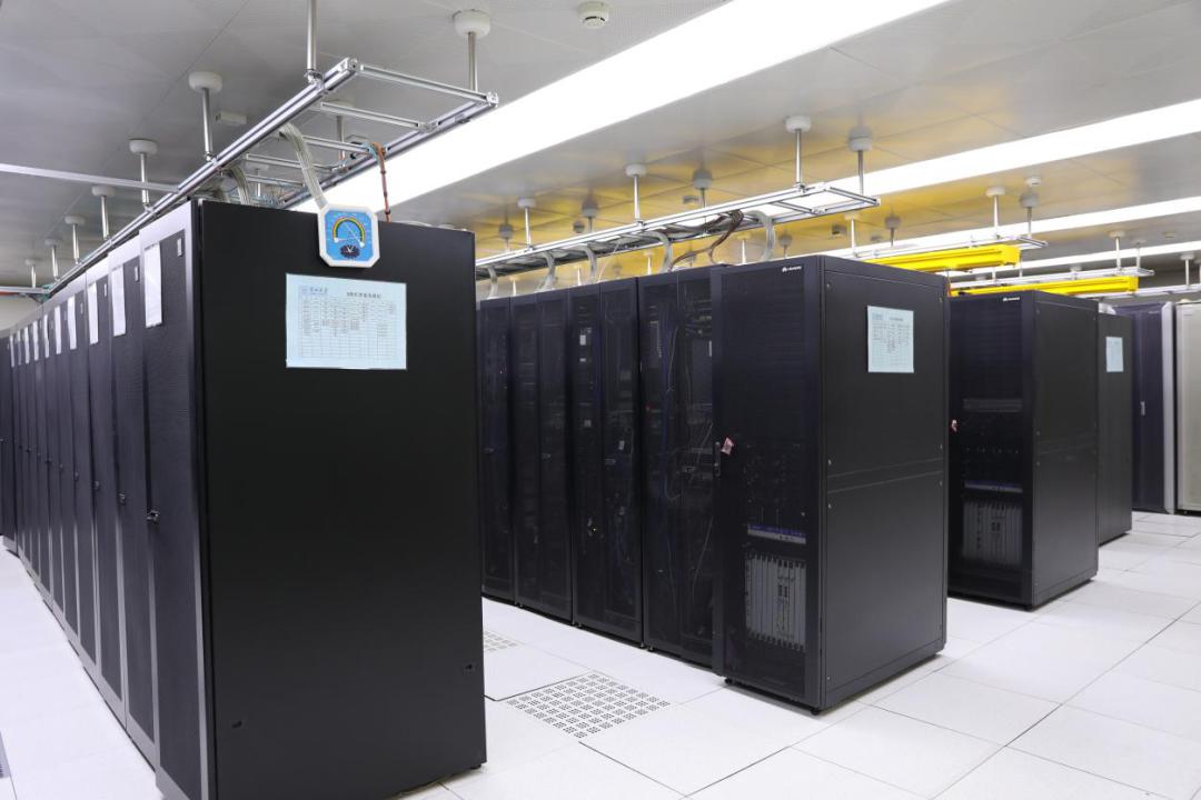 返校同学别担心！借书超期不收费，网络服务全天候