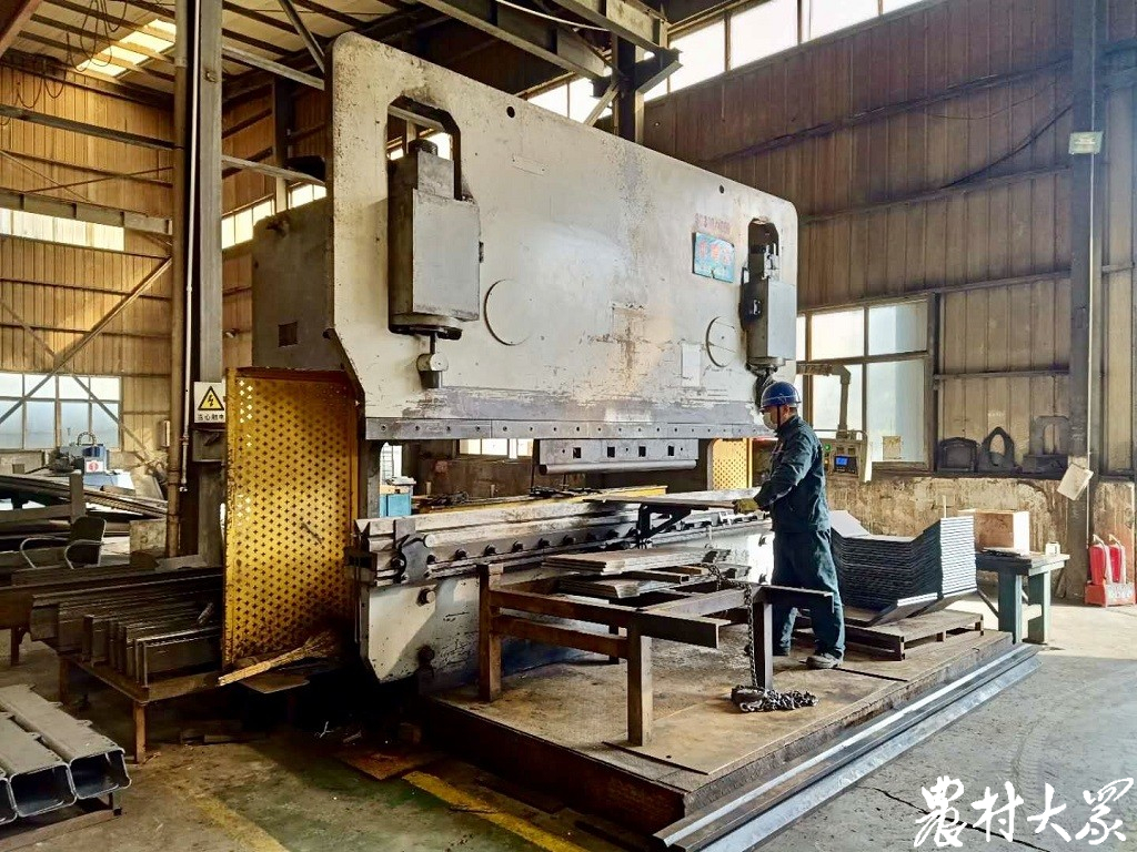 破复产复工堵点·原料篇｜政府代购、企业共享，互助式开工让原材料当不成绊脚石