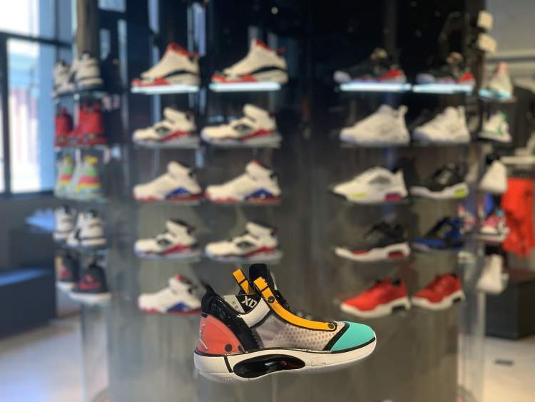 真香警告！这里的JORDANMARS270比NIKE官方旗舰店便宜312元！|五五嗨购记