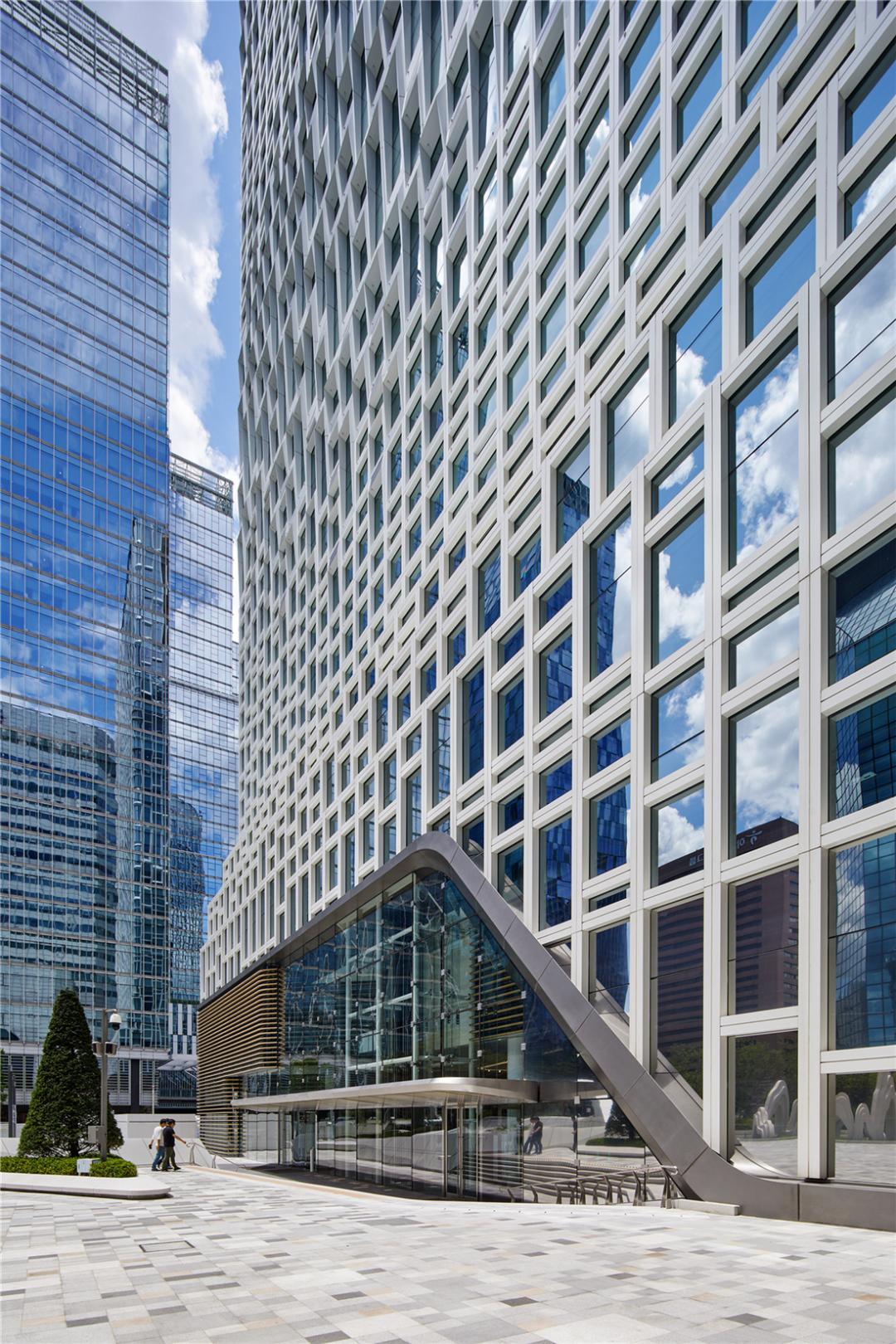 楼房外墙可以装太阳能板吗,外墙能安太阳能板吗