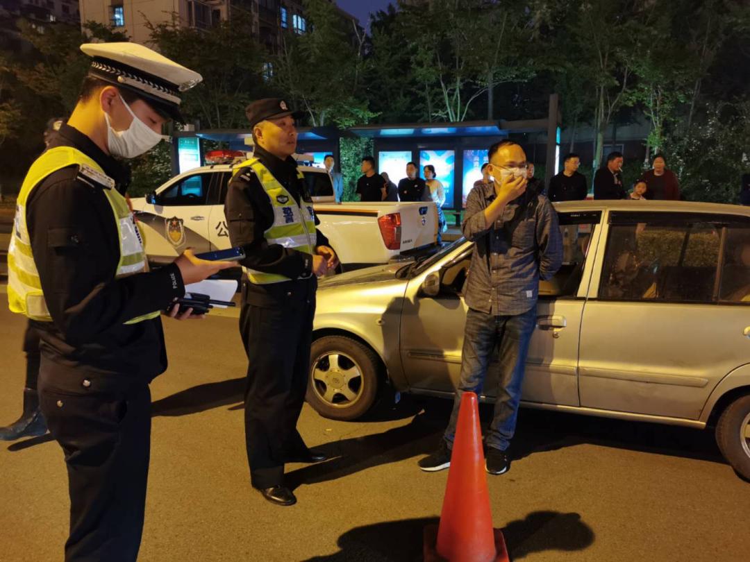 喝酒后遇到紧急情况下能开车吗,白酒喝了第二天能不能开车