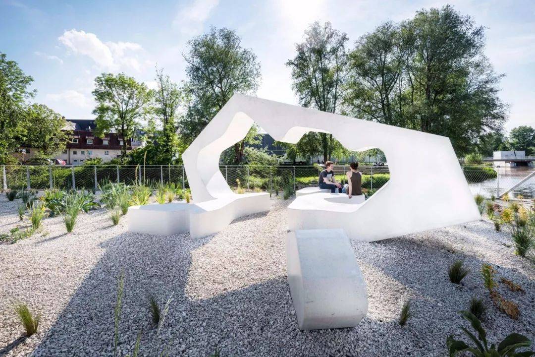 板凳奇葩设计,板凳上面的造型