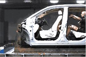 车没事出过事故,开车孩子不听话出事故