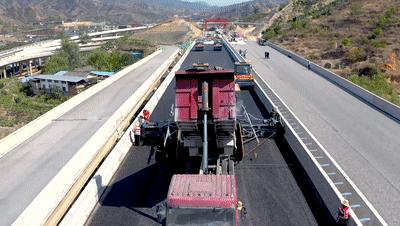 四川交通施工,四川高速无人施工