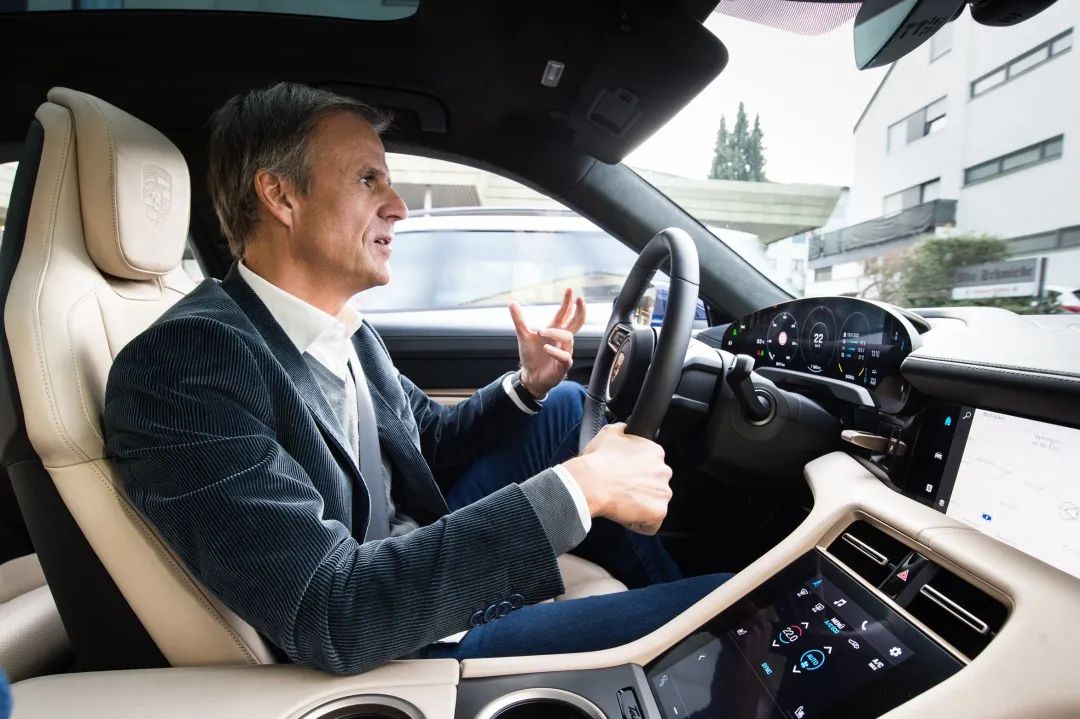 对于保时捷来说，“不变也是需要勇气的”|CARPEOPLE