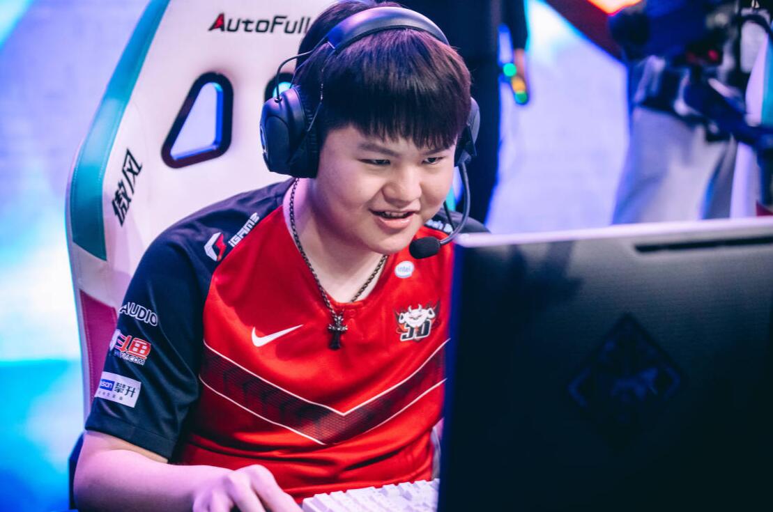 jdg夺冠最新评论,外媒热评jdg