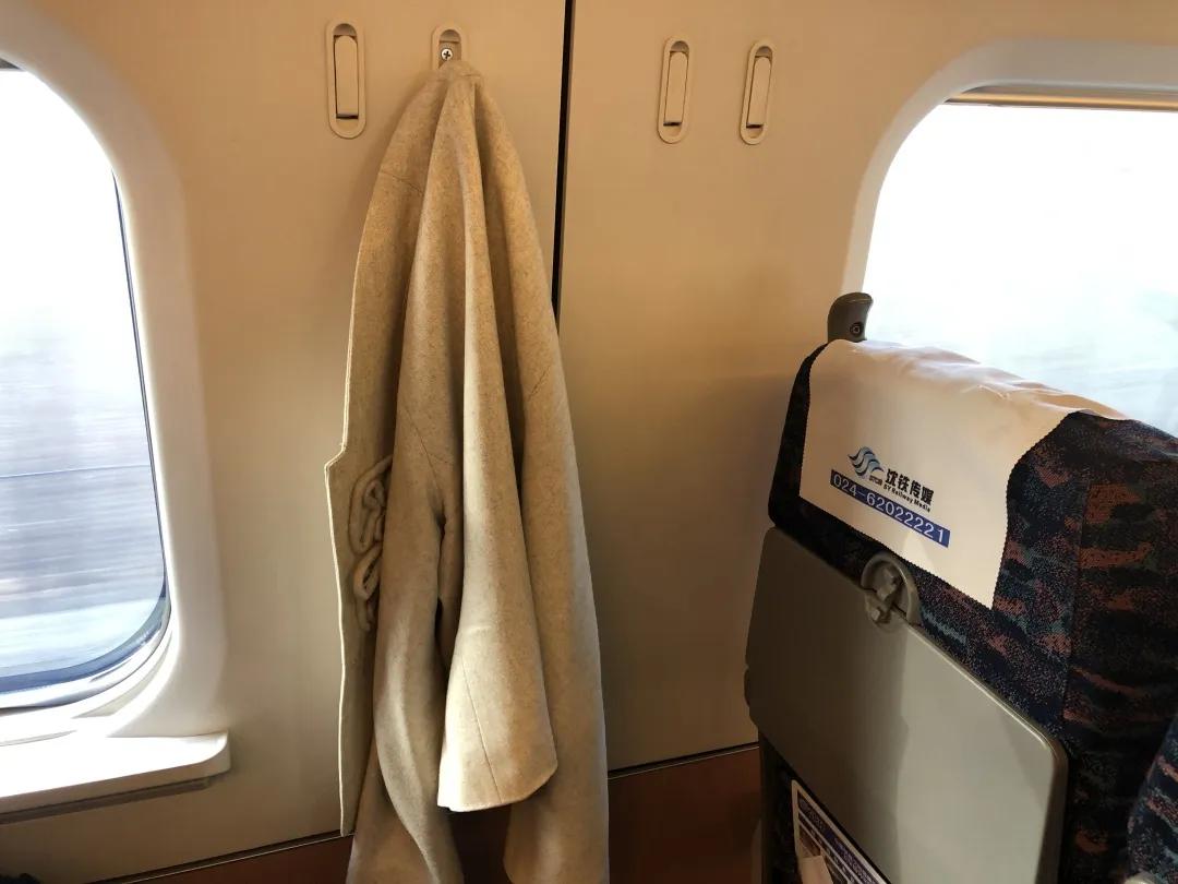 高铁上怎么放行李,坐高铁的全部流程怎么放行李