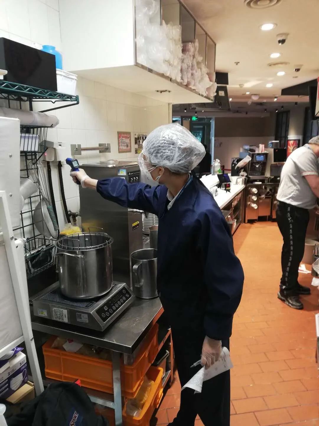 机场餐饮归哪个部门监管,机场安全监察员待遇