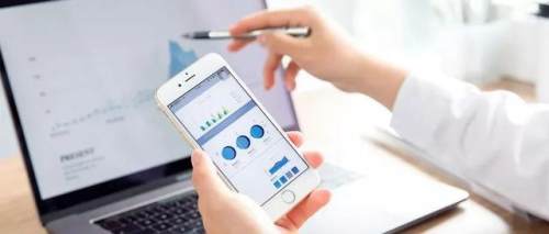 警惕!微信朋友圈“7不晒”:快去查查,晒了赶紧删掉