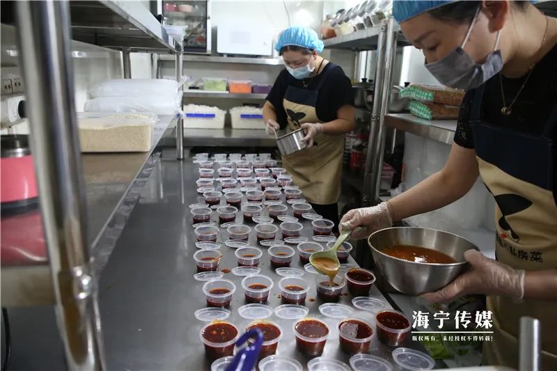 27岁姑娘开店胖40斤,27岁姑娘卖美食胖了40斤