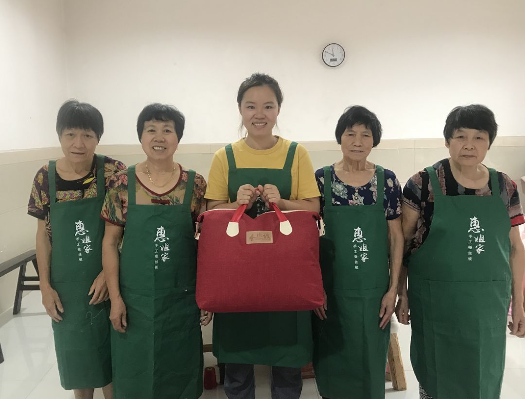 轻松两招带你揭开蚕丝被的真面目,蚕丝被最近新闻