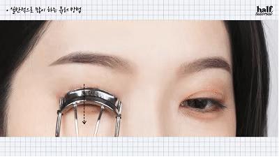 开完双眼皮为什么要往上看,开过的双眼皮可以再埋线吗