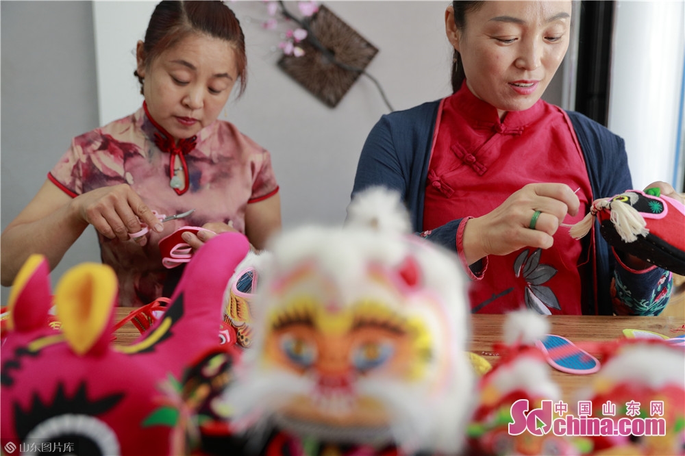 夏津虎头鞋,威猛鞋业