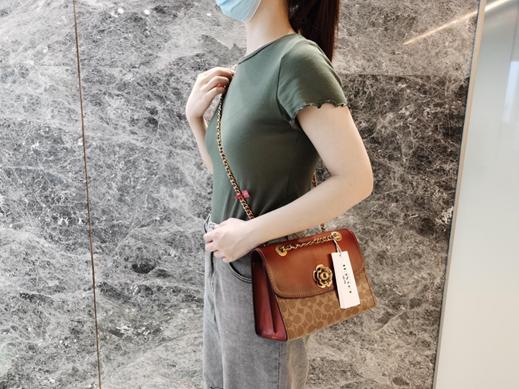 coach包店里买,coach包卖二手