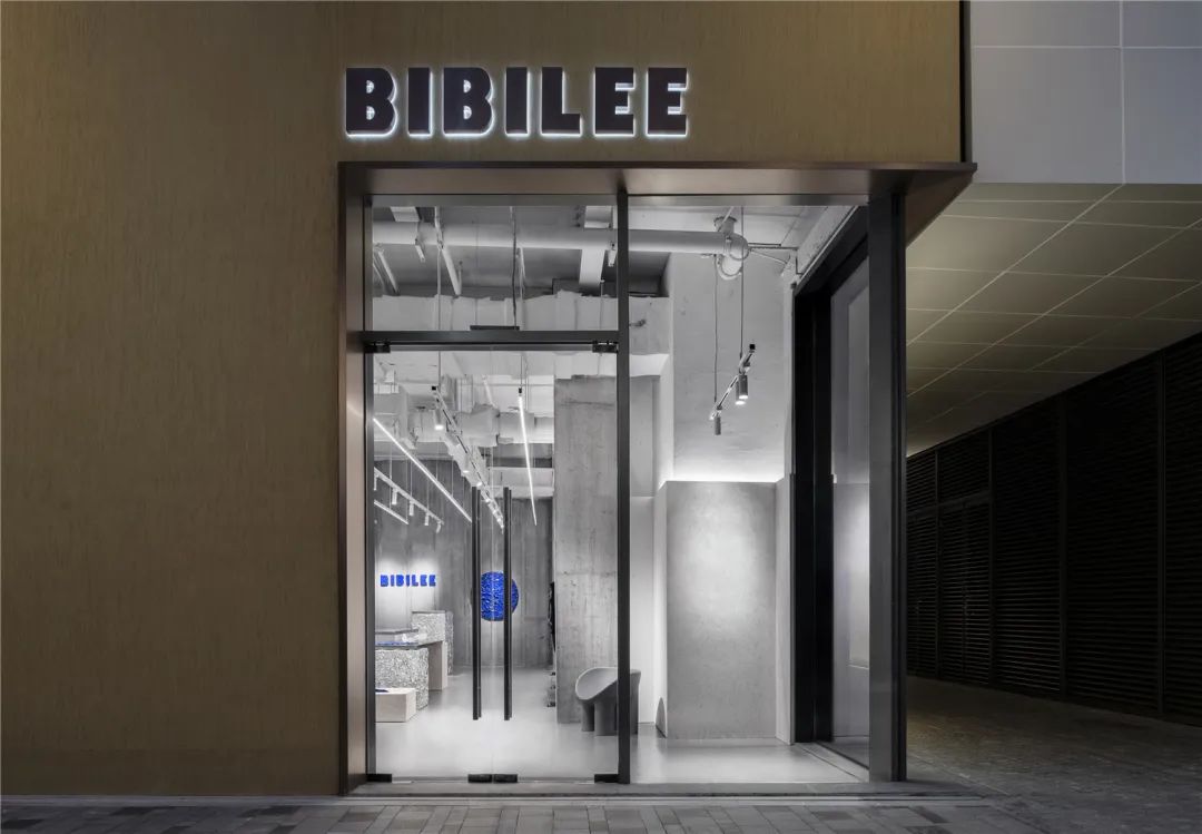 怎么设计快闪店,服装品牌快闪店设计案例