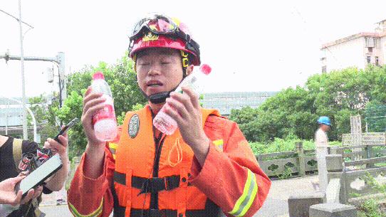 科普如何正确处理溺水事件,生死时速溺水急救误区及科学施救