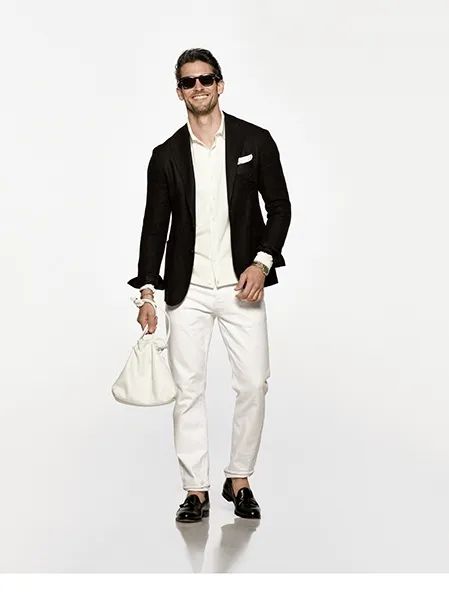 白色牛仔自显贵气，入手不需要理由