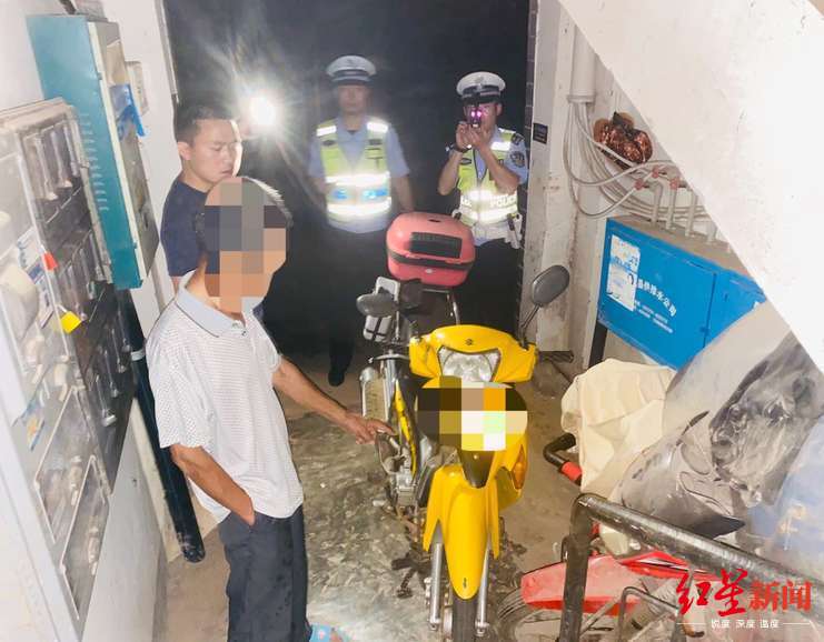 男子撞人后逃逸被民警查获,男子无证骑摩托撞人逃逸