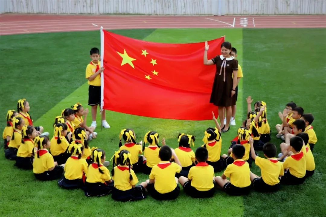 南宁凤翔路小学校园环境,每所学校都是好学校处处是好学区