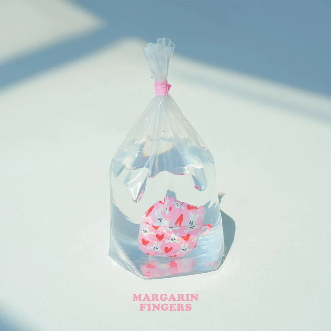 blackpink泫雅摆尾,blackpink全员观看泫雅舞台