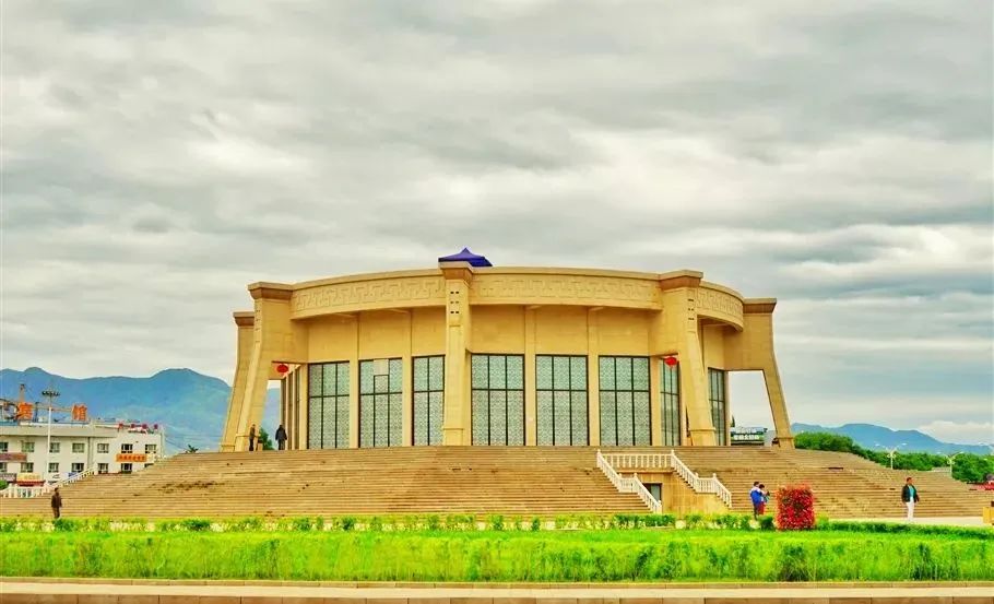 新疆伊犁昭苏油菜花几月开,大美新疆昭苏特克斯油菜花