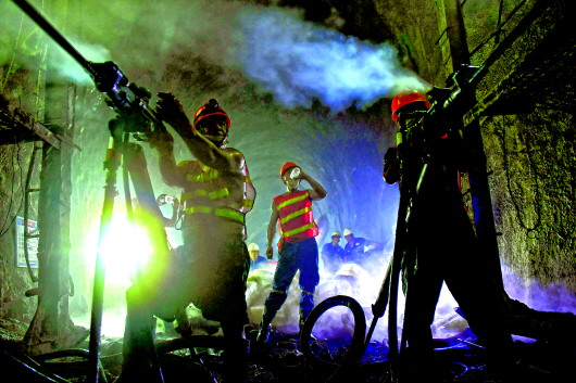 新愚公移山记,新愚公移山原版