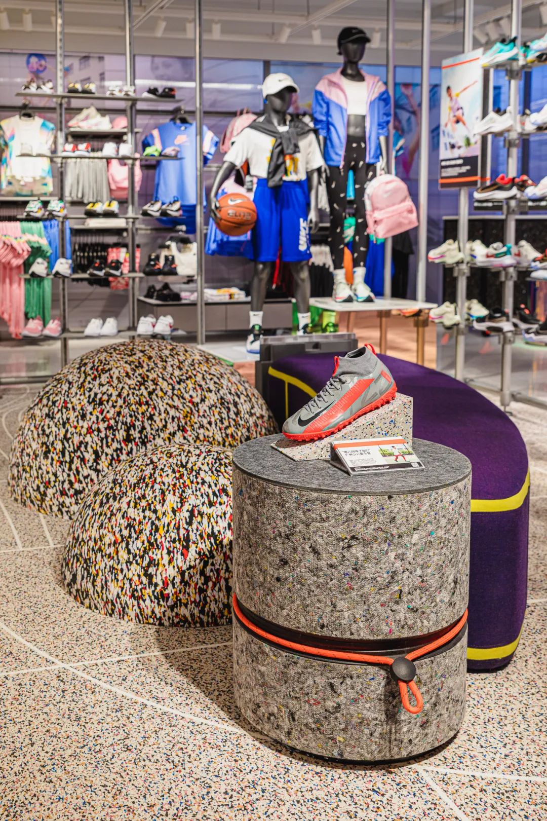 全球nike三大门店,广州nikerise概念店