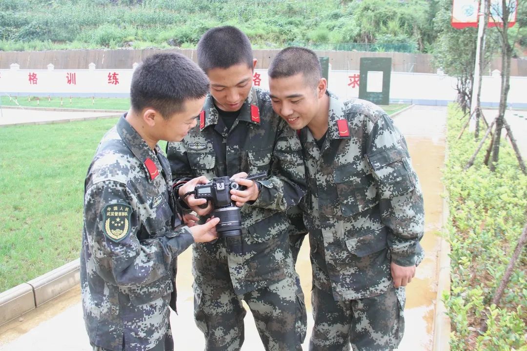 高原官兵收到暖心礼包,机关干部大礼包