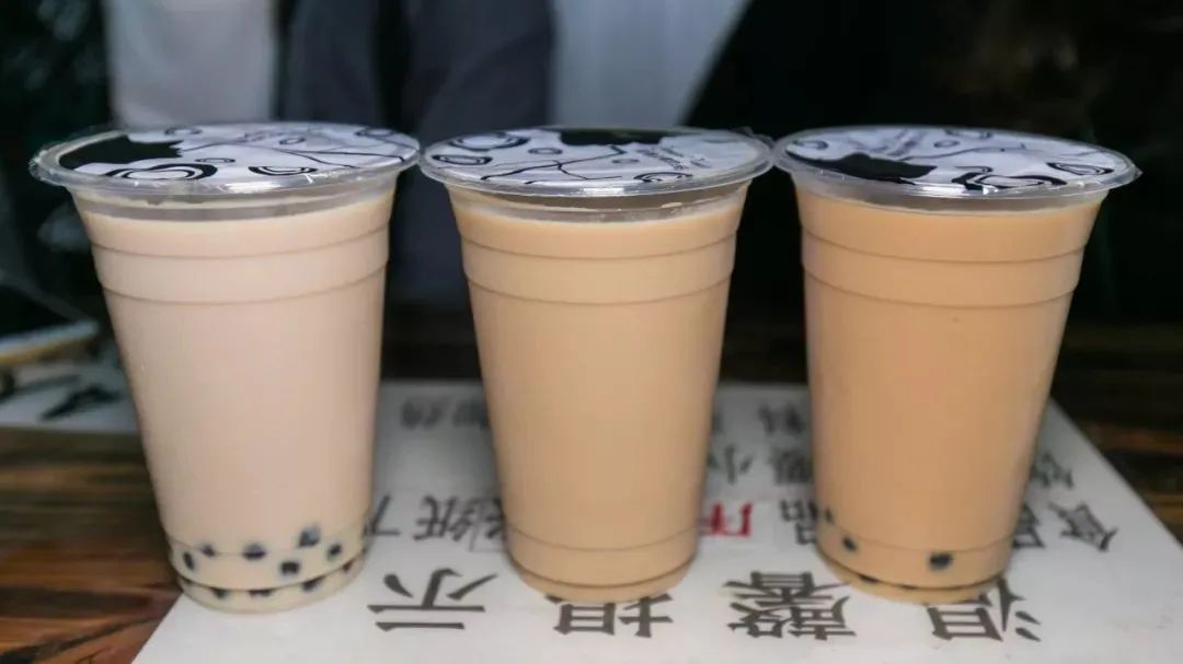 閫傚悎瀛︽牎闂ㄥ彛鐨勫ザ鑼跺簵,瀛︽牎闂ㄥ彛甯歌鐨勫ザ鑼跺簵