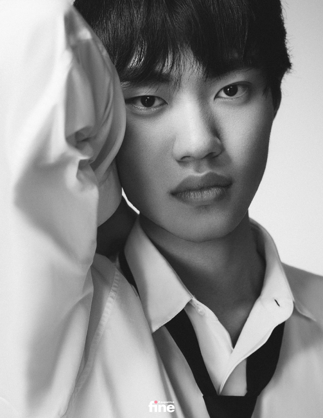 换上西装全员潮男TES时尚先生专访：凶不凶