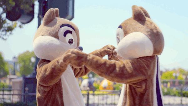 坐着地铁看浦东｜美到惊艳！童话乐园、古镇园林、跑酷金字塔……这条地铁线都能到，还能跨省游