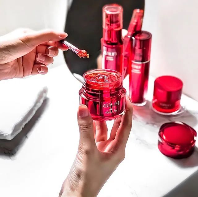 养乐多新出的护肤品好用吗,喝了10年的养乐多