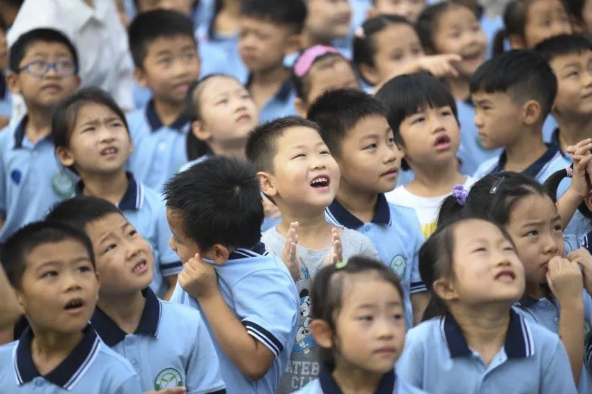 童年是充满诗意的,书香人生诗意童年