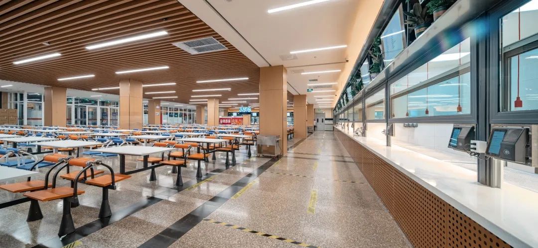 大型食堂装修,食堂重新装修改造翻新