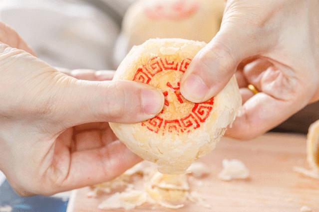 天津人通宵排队也要吃的月饼 (天津最牛老味月饼)