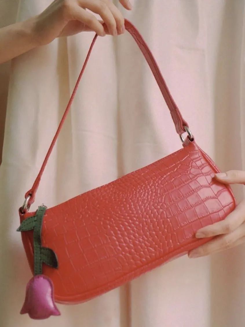 男朋友寄的包裹里的信,男朋友寄的包裹礼物