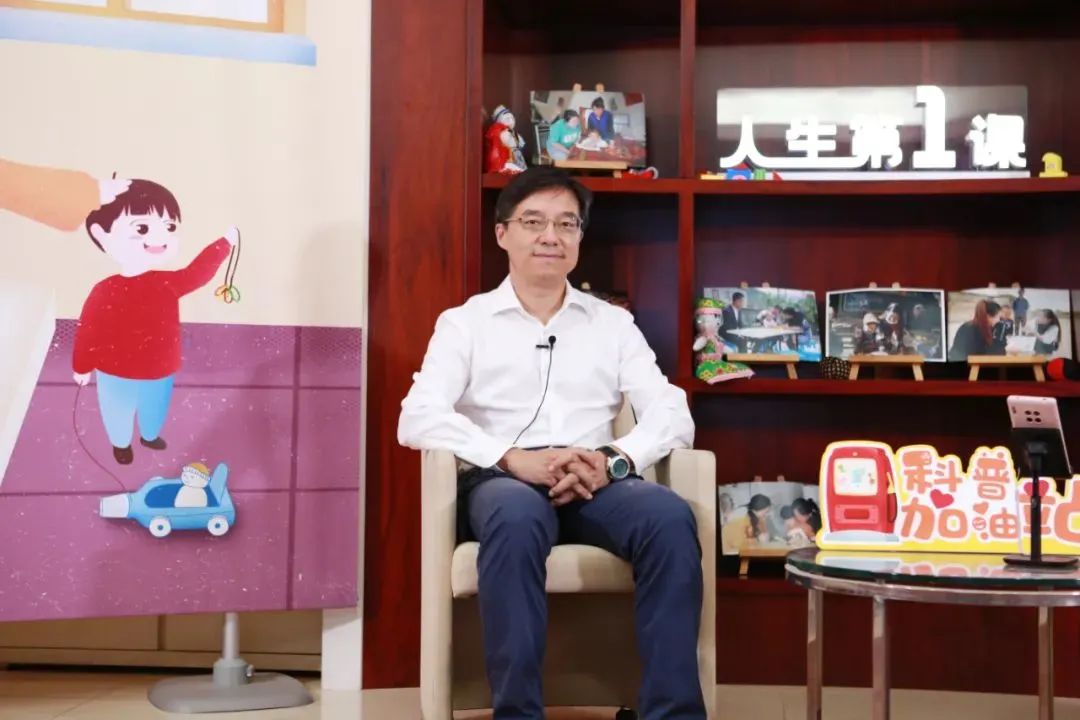 你捐赠的“人生第1课”，正在带领ta们走出大山