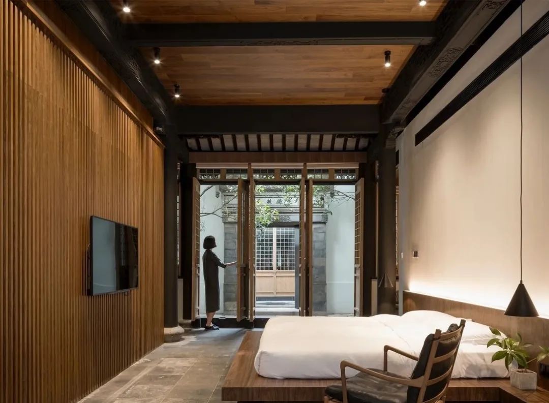 凭借一家%Arabica门店获得2020建筑界奥斯卡大奖，青山周平这次又出手了