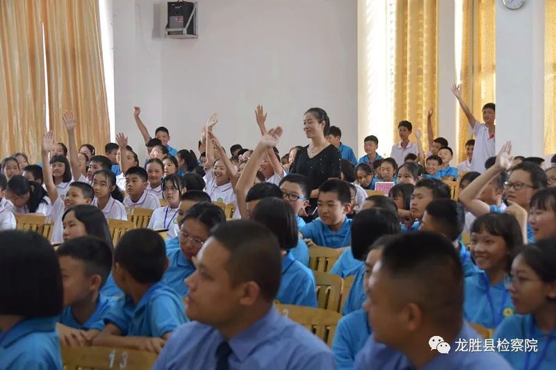 第496期龙胜县检察院新学年开展法治进校园为青春护航