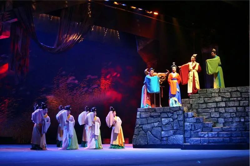 扬州奥莱砂之船北面,扬州砂之船奥特莱斯起航