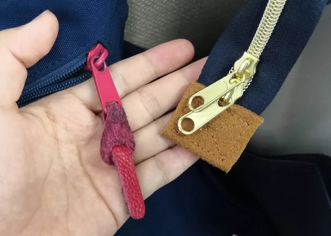 谁背火了三条杠包包,谁背了最新款的名牌包包