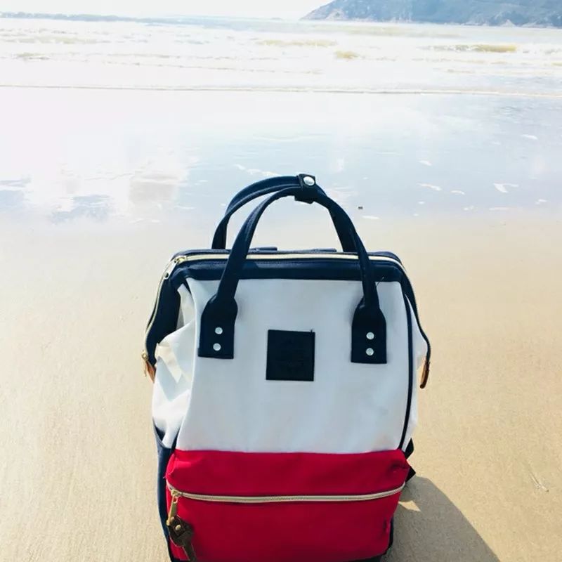 谁背火了三条杠包包,谁背了最新款的名牌包包