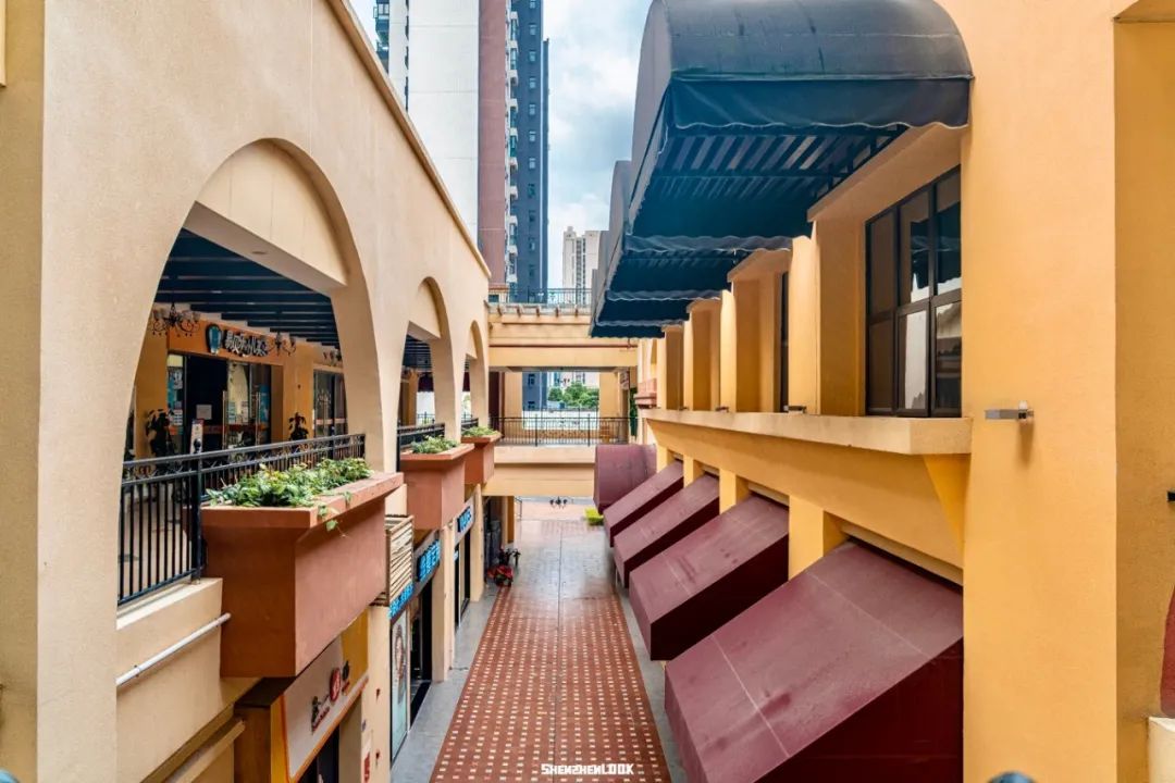 look千盛购物广场店,look百万车