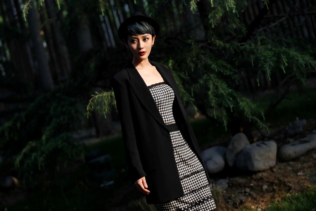 鐜嬬传鑿查珮瀹氳璁″笀,楂樺畾璁捐甯堢帇绱彶