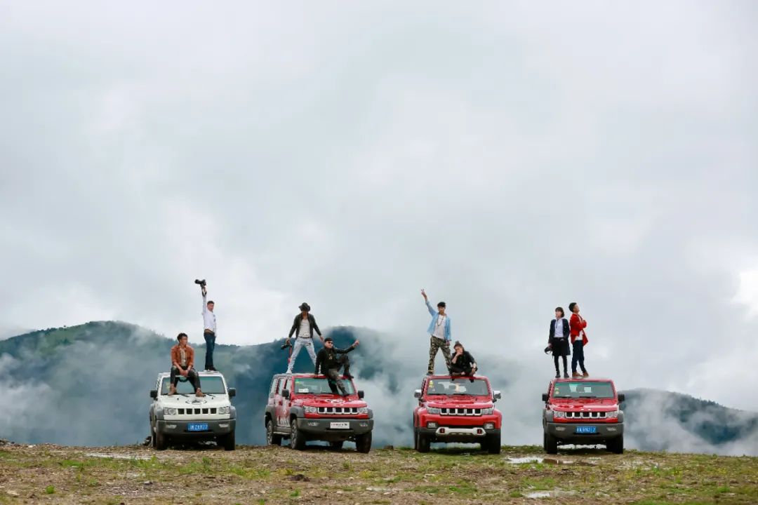 泸沽湖湖边拍照怎么拍出高级感,泸沽湖摄影推荐