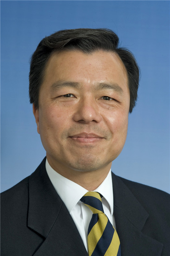 关达智：英国第一位华人肾科专家的成长史