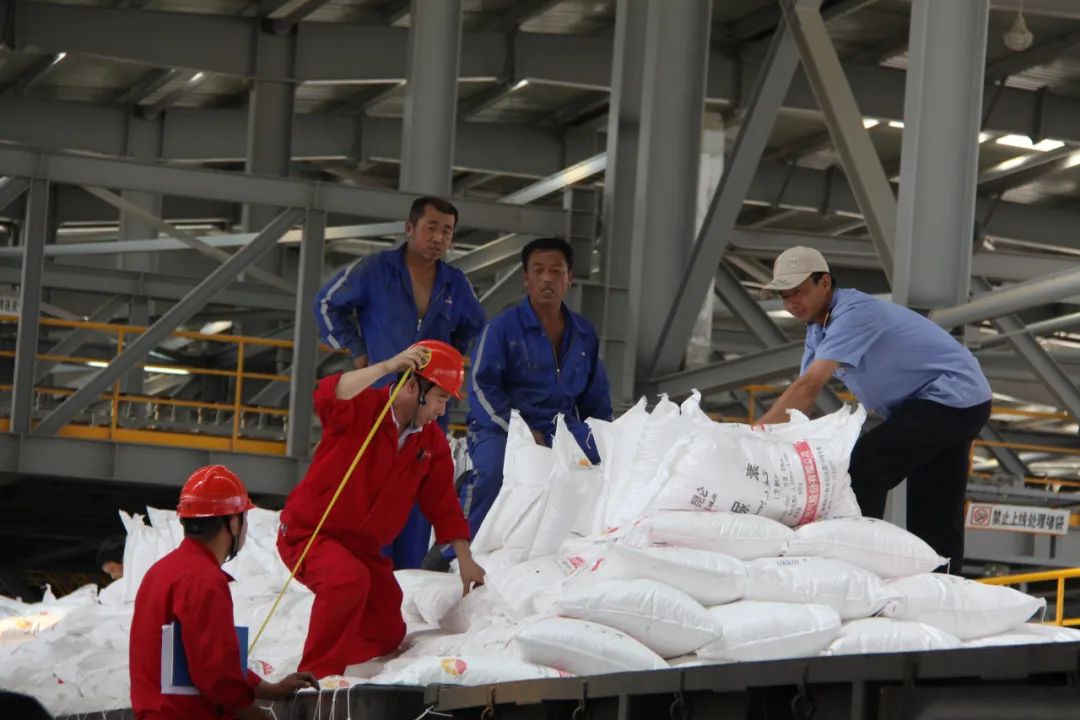鍥涚榻愪笅,鍥涚榻愪笅浜烘墠寮曡繘