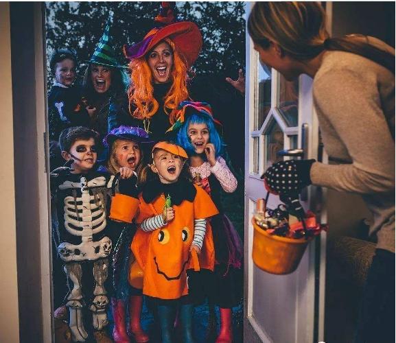 万圣节狂欢萌果来捣蛋,万圣节狂欢一起来