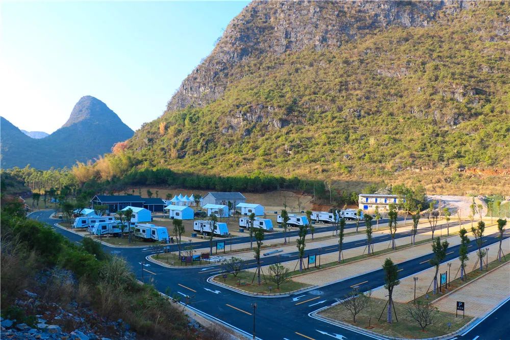 上车旅游打卡,上车打卡下车打卡